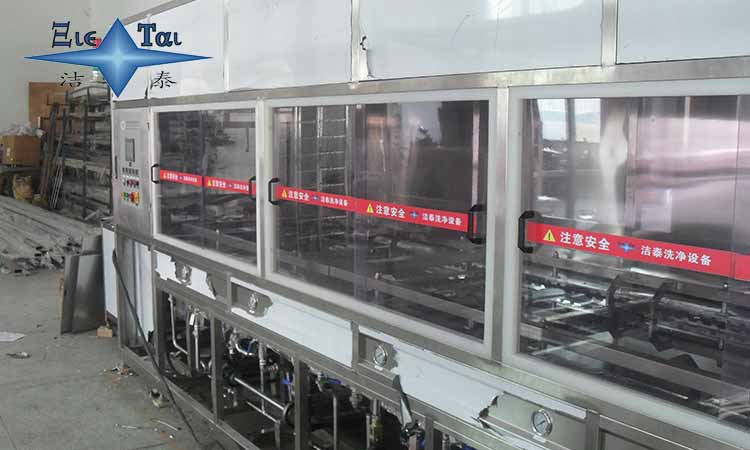 工業(yè)超聲波清洗機(jī)對(duì)汽車行業(yè)的貢獻(xiàn)，你知道多少？