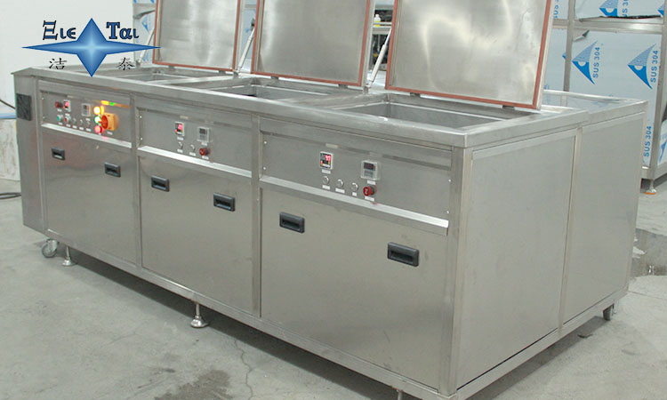 大型設(shè)備三天兩頭停機(jī)維修？潔泰大型超聲波清洗機(jī)，用非標(biāo)定制告別“老爺機(jī)”時(shí)代