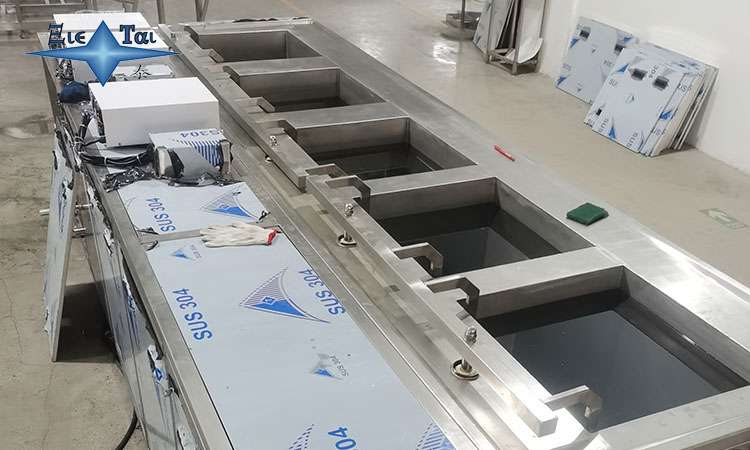 大型超聲波清洗機(jī)如何避免精密零部件清洗損傷？潔泰各行業(yè)無損清洗方案