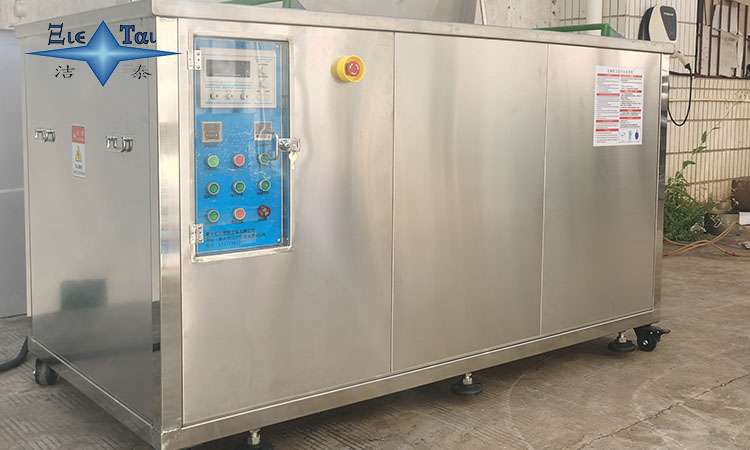 超聲波清洗機(jī)廠家｜潔泰：每天花費(fèi)半小時手工除垢？換它，泡一泡就干凈