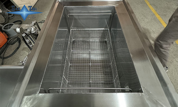 超聲波清洗機(jī)怎么選？潔泰20年老師傅團(tuán)隊(duì)：專治各種“奇形怪狀”，非標(biāo)定制不將就